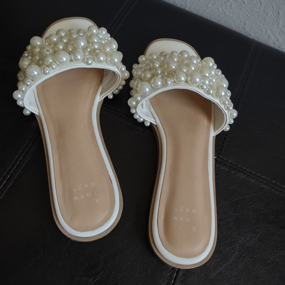 ***SOLD***New Day Women's Nylah Slide Pearl Embellished Sandals Size 7 - Picture 14 of 14